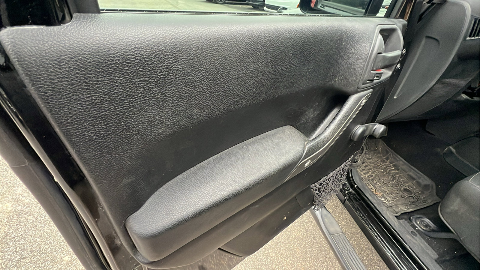 Used 2016 Jeep Wrangler Unlimited Sport w/ Max Tow Package image 14