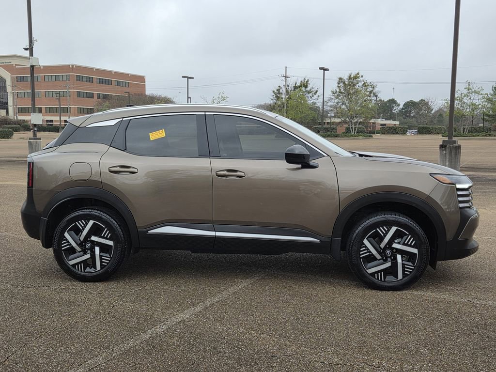 Used 2026 Nissan Kicks SV image 3