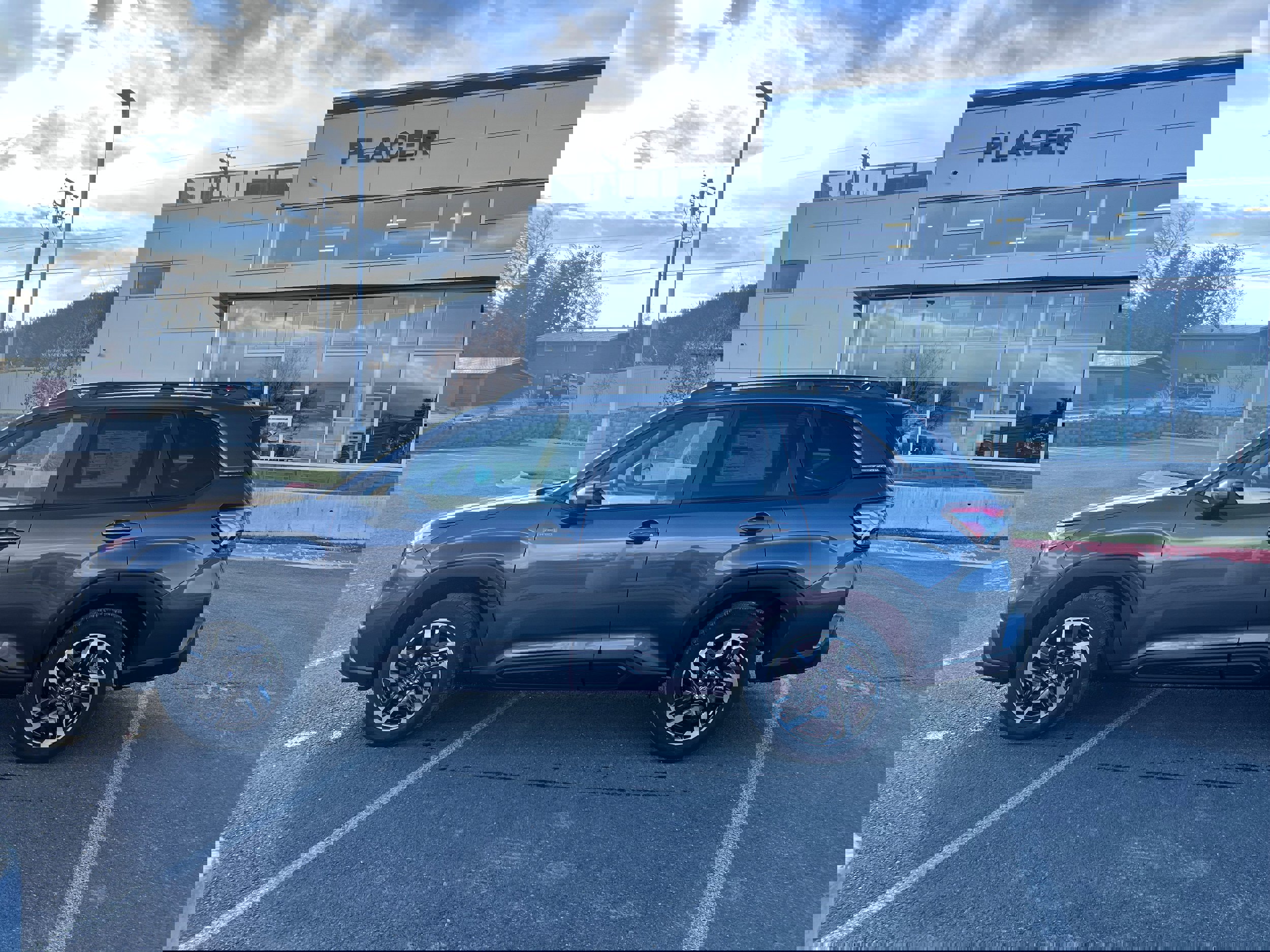 New 2025 Subaru Forester Premium image 2