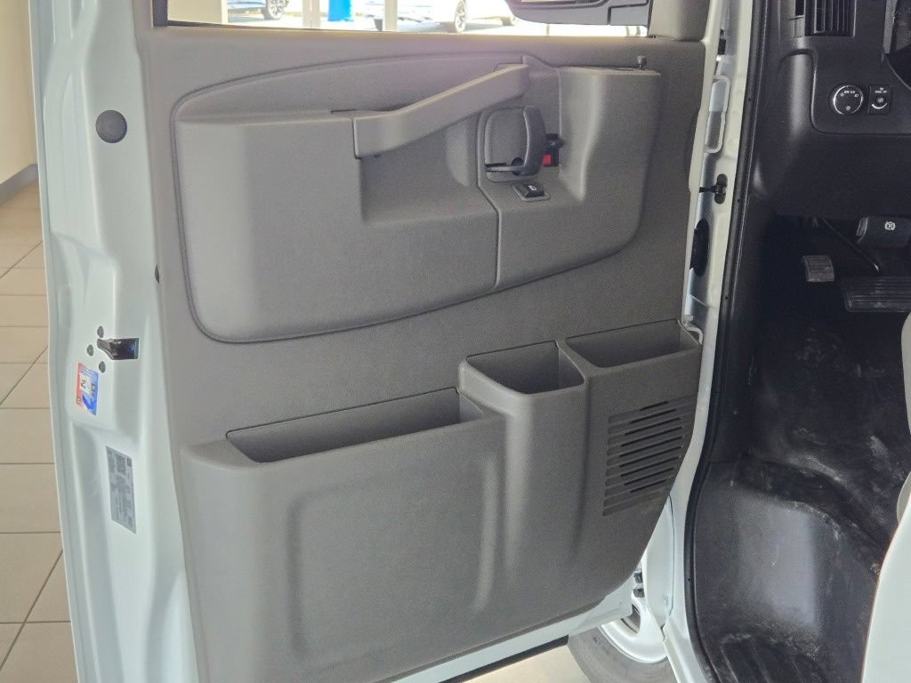 New 2026 Chevrolet Express 2500 Extended w/ Driver Convenience Package RWD image 12