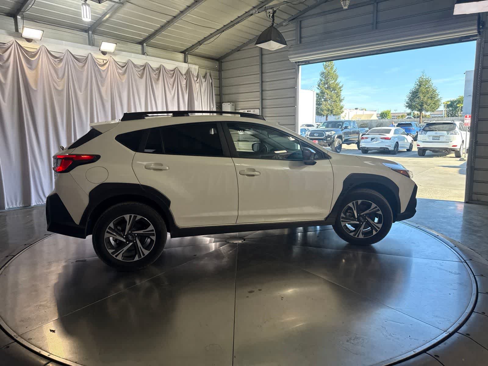 Used 2025 Subaru Crosstrek 2.5i Premium w/ Crosstrek Mirror Package AWD/4WD image 4