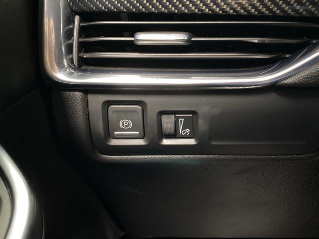 Used 2019 Cadillac XT4 Sport w/ Cold Weather Package image 24