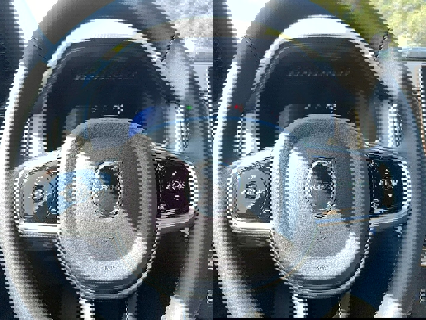 New 2026 Volvo XC90 B5 Core image 19