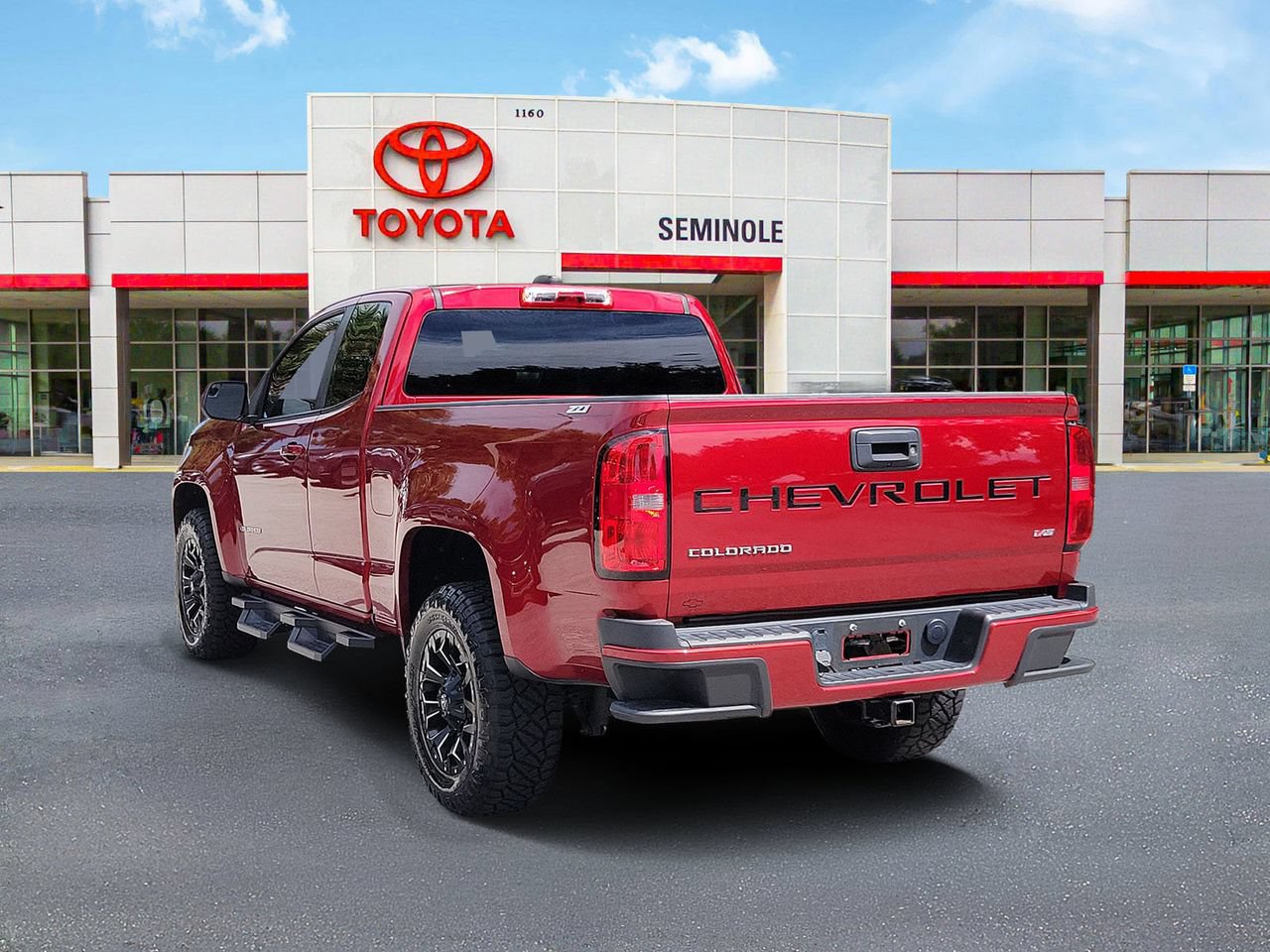 Used 2021 Chevrolet Colorado LT w/ LPO, Power Package RWD image 4