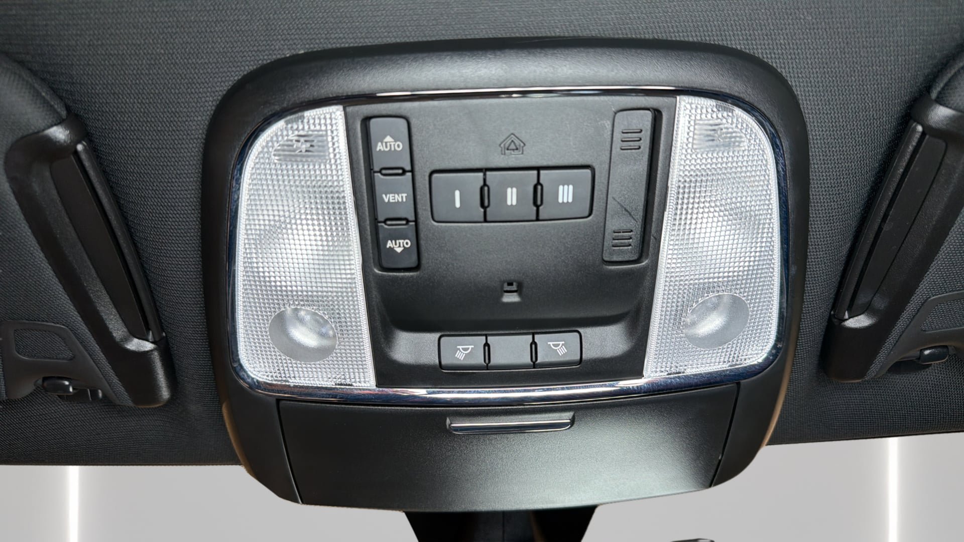 Used 2014 Dodge Charger SXT Plus RWD image 18