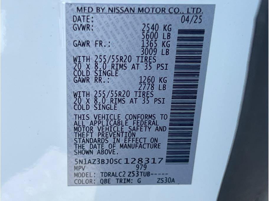 Used 2025 Nissan Murano SV FWD image 21