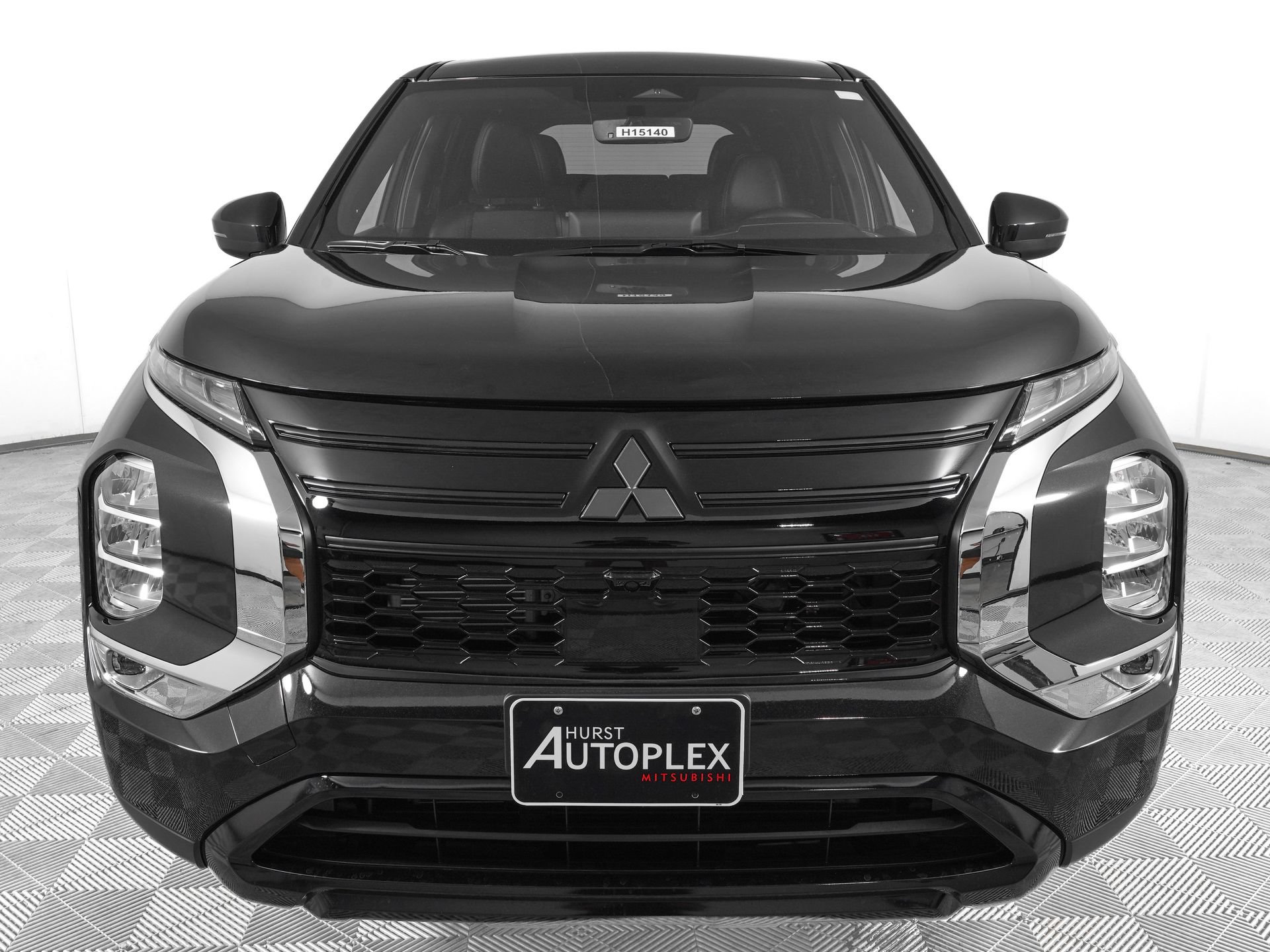 New 2026 Mitsubishi Outlander LE FWD image 3