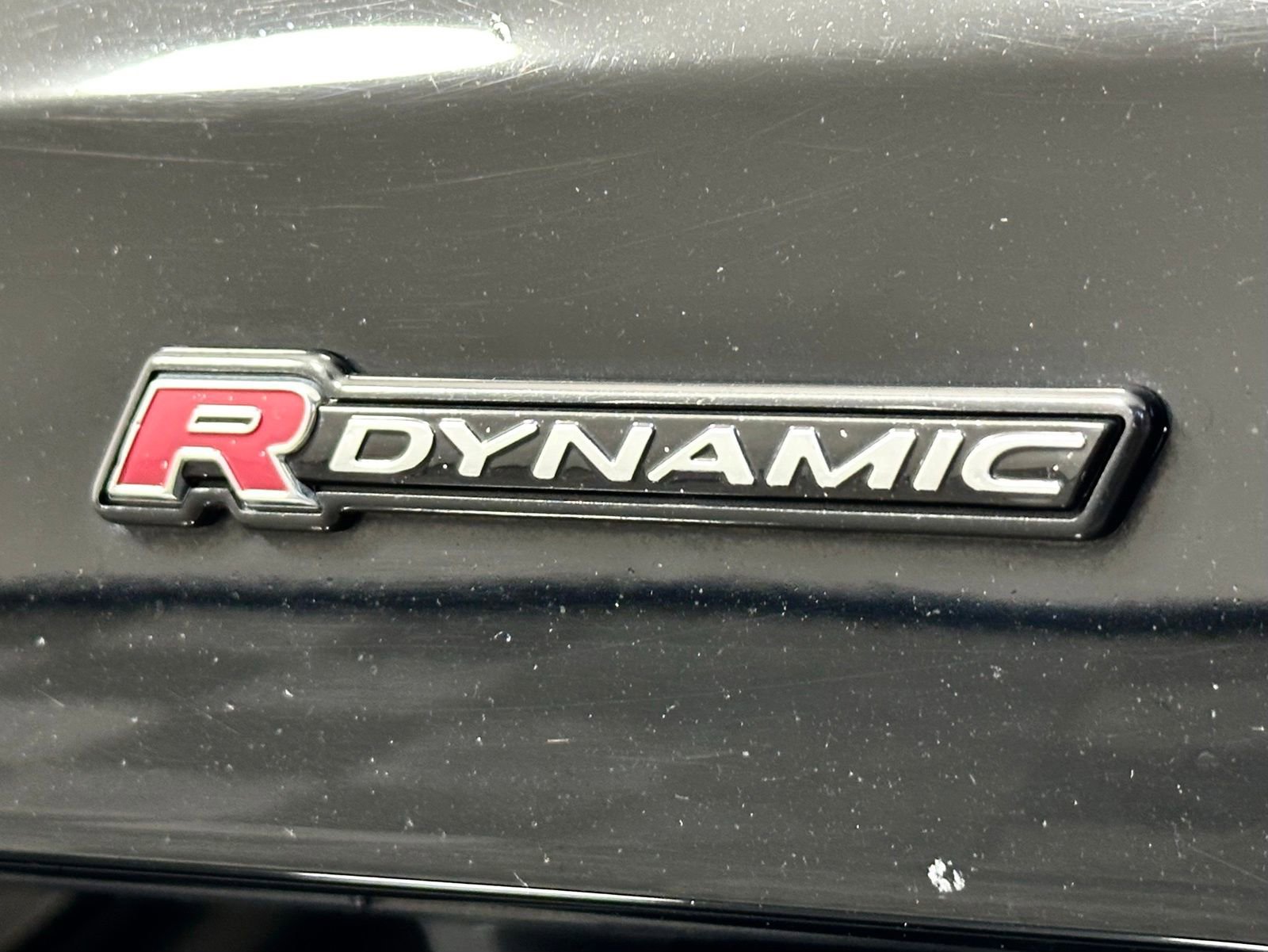 Used 2023 Land Rover Discovery Metropolitan Edition image 13