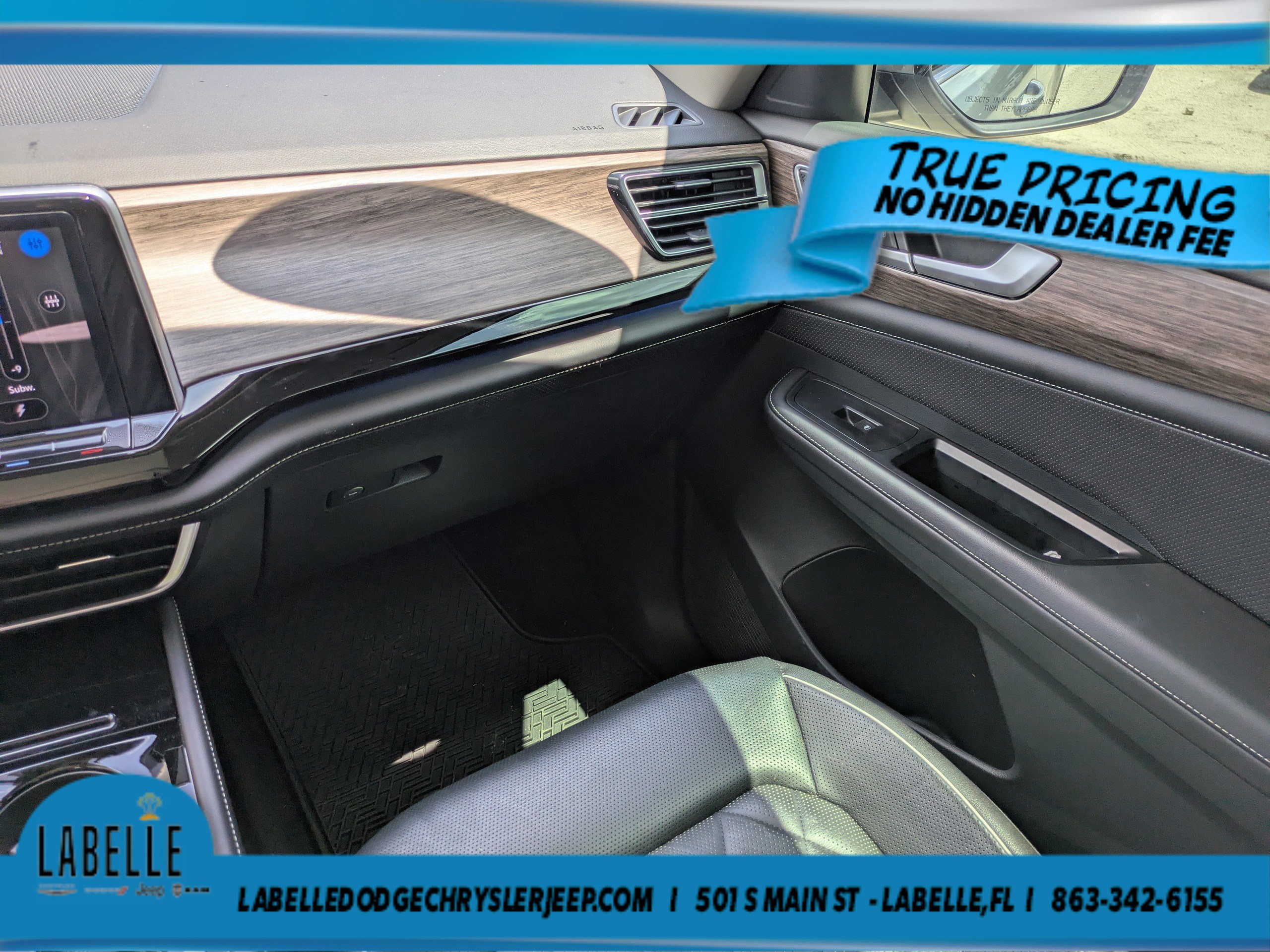 Used 2025 Volkswagen Atlas SEL Premium R-Line AWD/4WD image 16