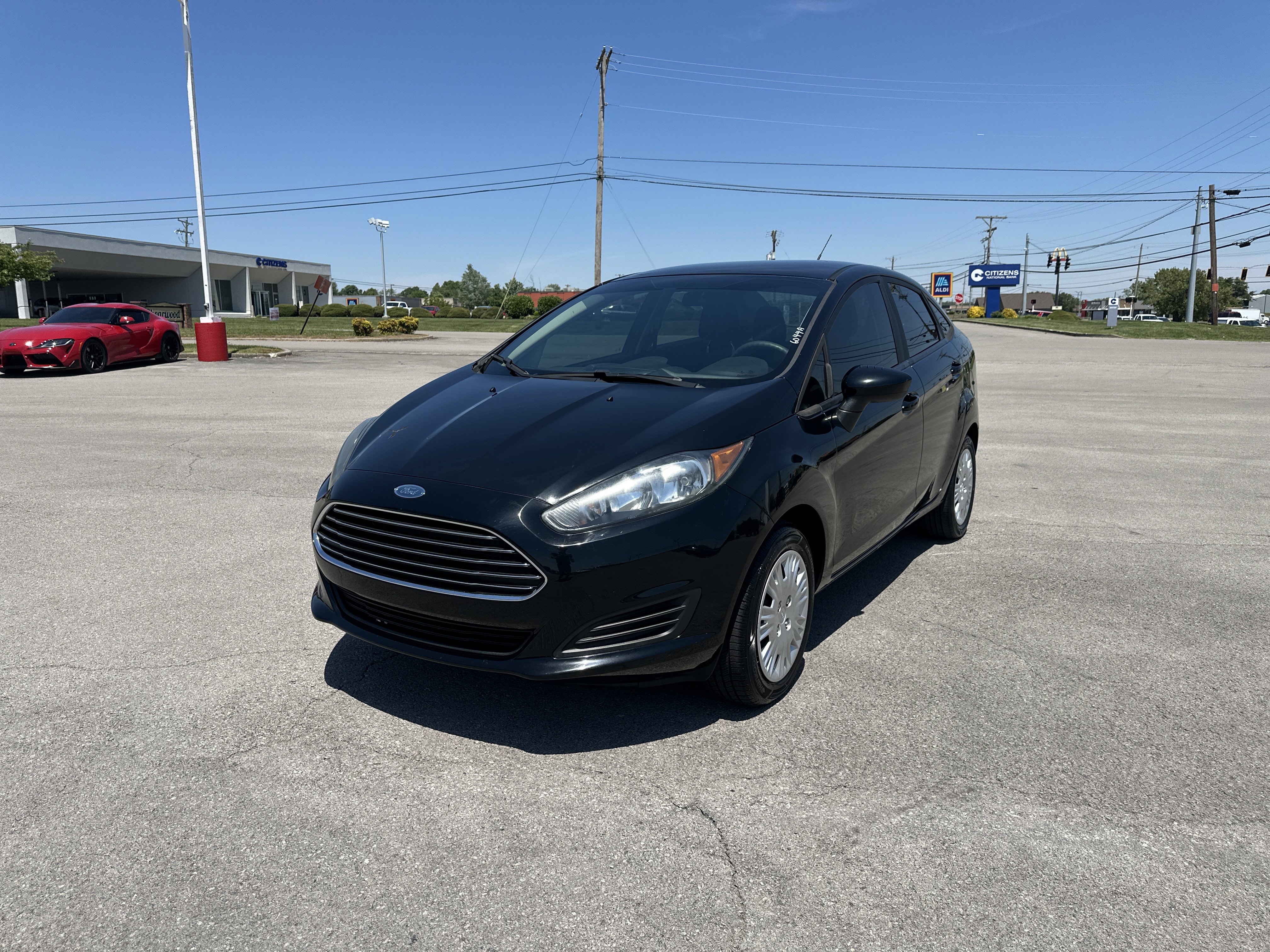 Used 2019 Ford Fiesta S FWD image 3