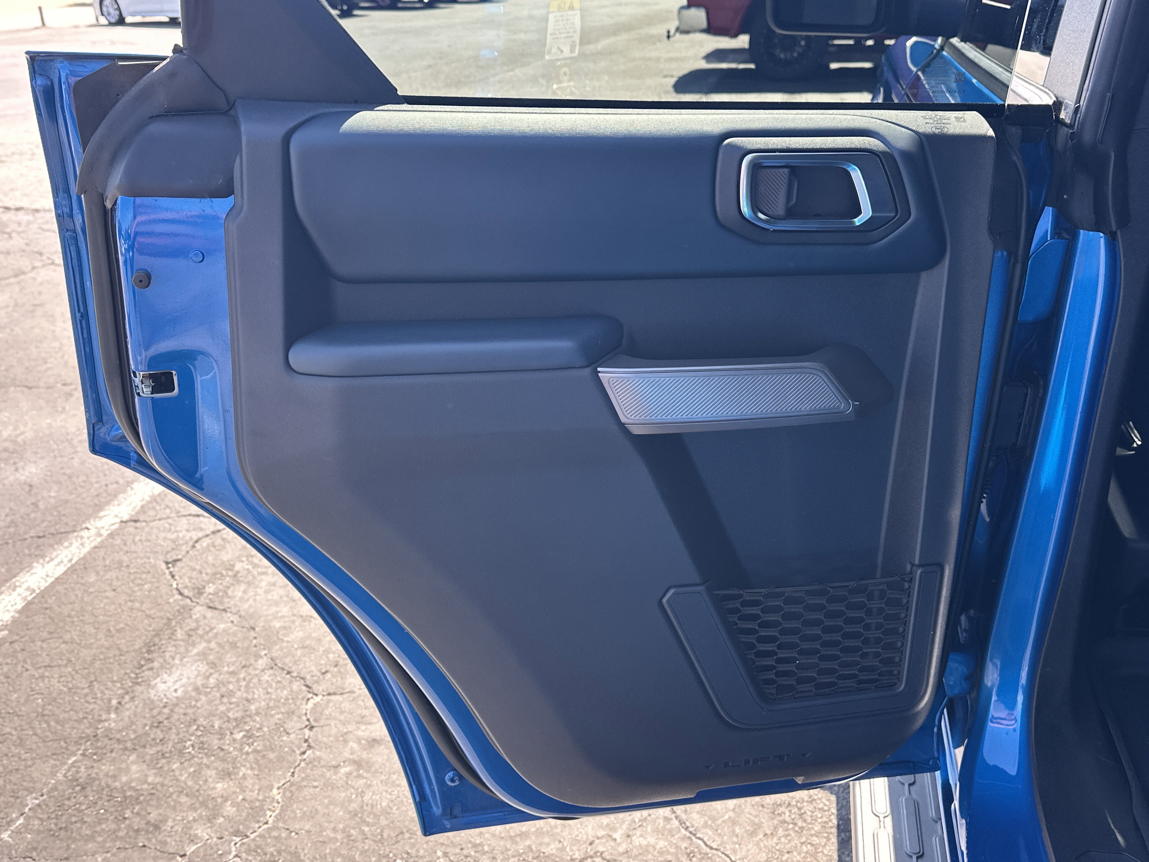 Used 2023 Ford Bronco Outer Banks w/ Sasquatch Package image 24