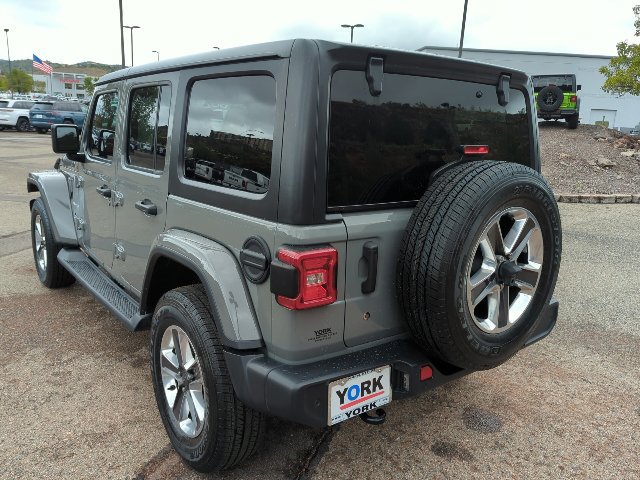 Used 2018 Jeep Wrangler Unlimited Sahara AWD/4WD image 6