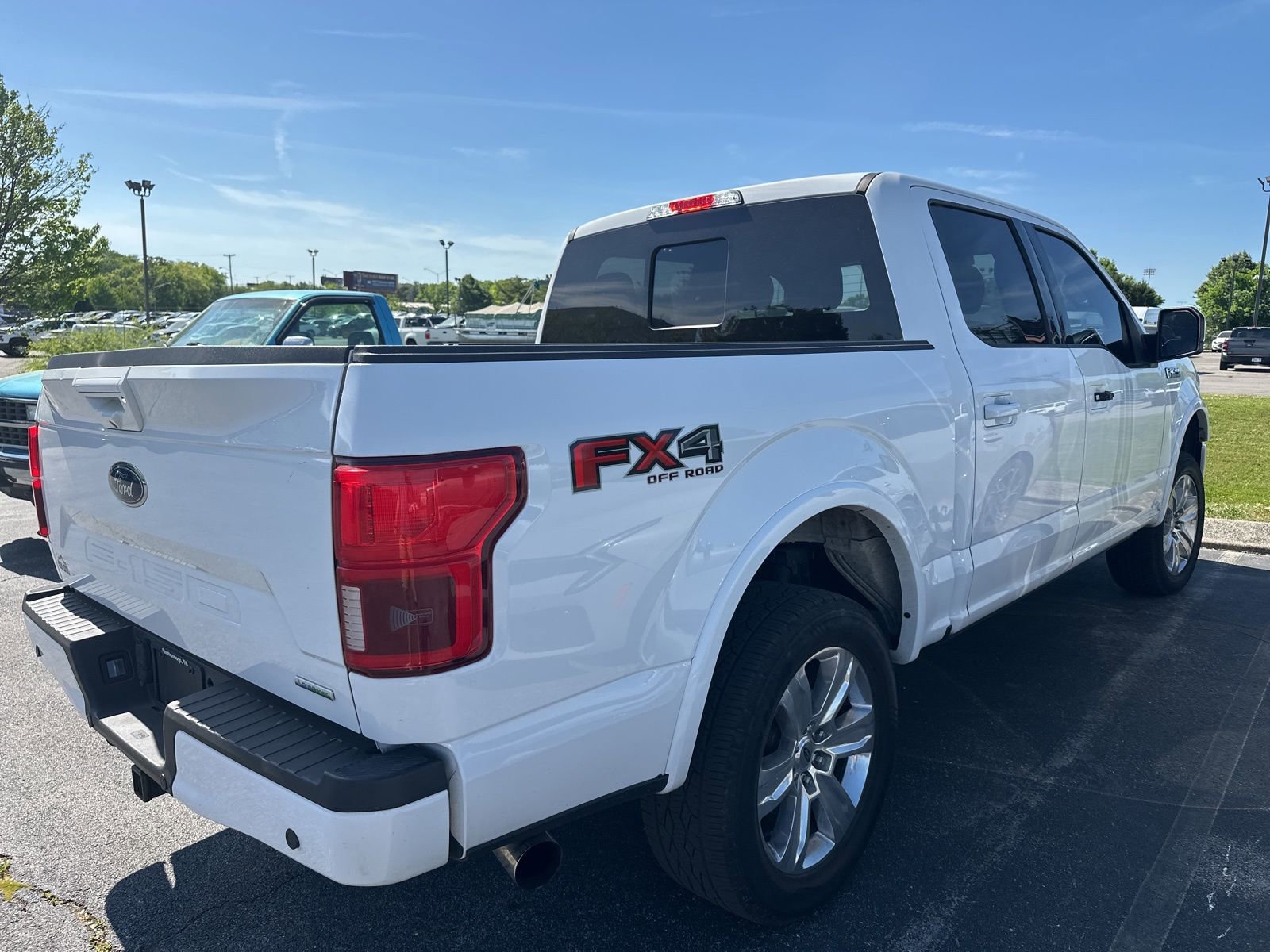 Used 2018 Ford F150 Lariat w/ Equipment Group 502A Luxury AWD/4WD image 3