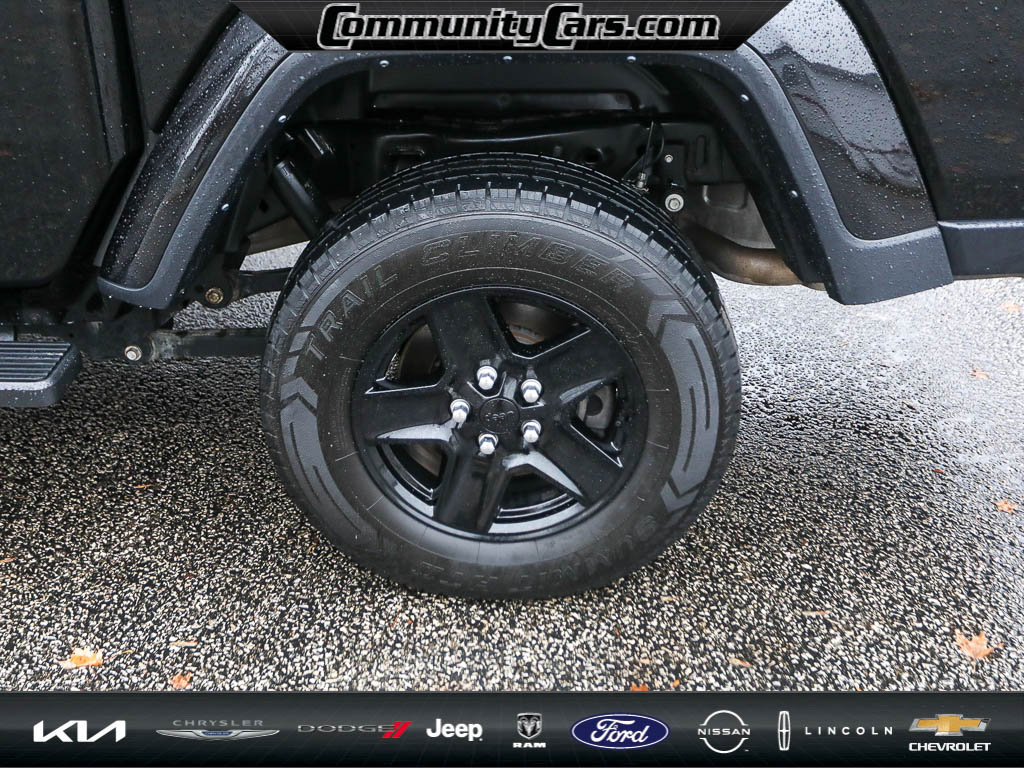 Used 2021 Jeep Gladiator Sport image 4