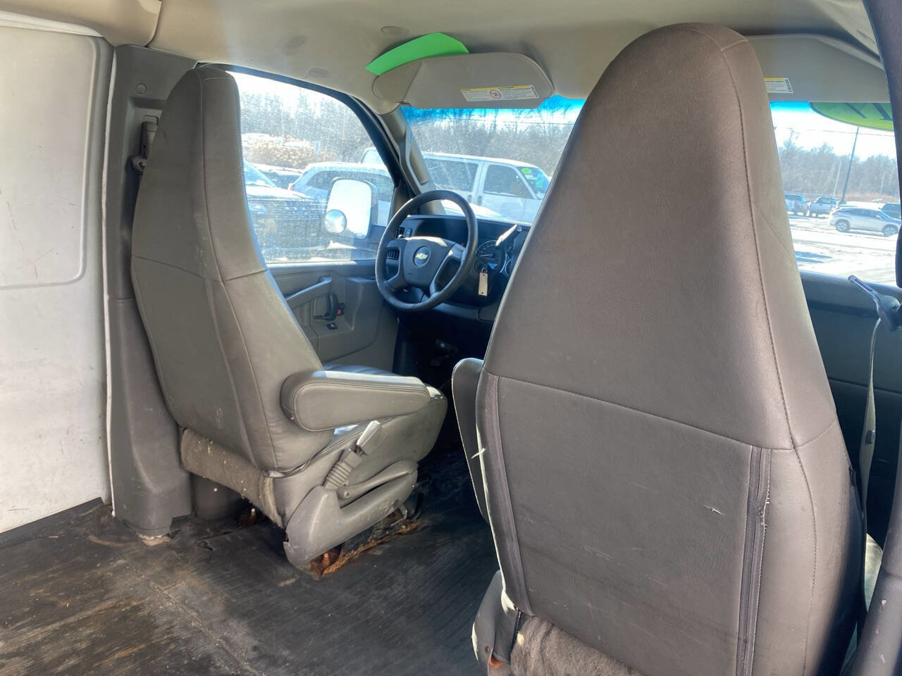 Used 2017 Chevrolet Express 2500 image 13