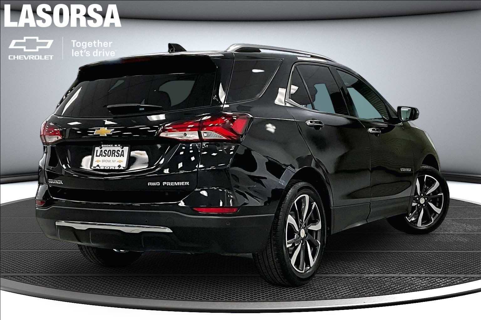 Certified 2023 Chevrolet Equinox Premier AWD/4WD image 2