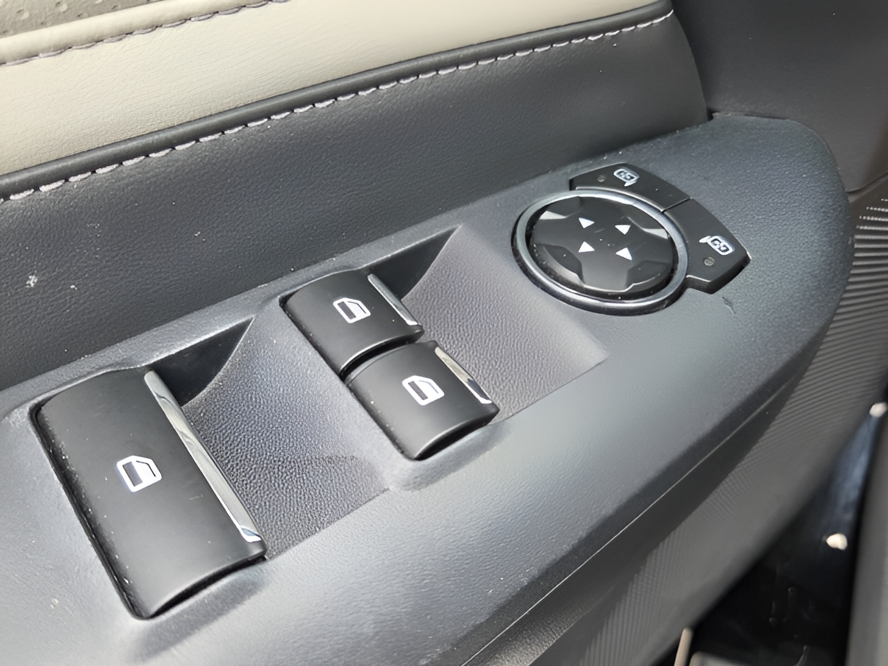 Used 2024 Ford Mustang Premium RWD image 28