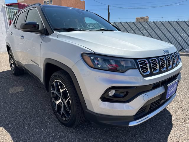 Used 2025 Jeep Compass Limited AWD/4WD image 7