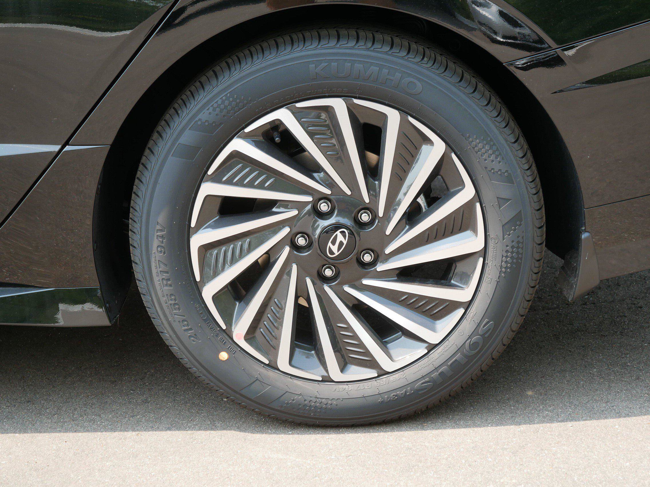 New 2026 Hyundai Sonata SEL FWD image 4