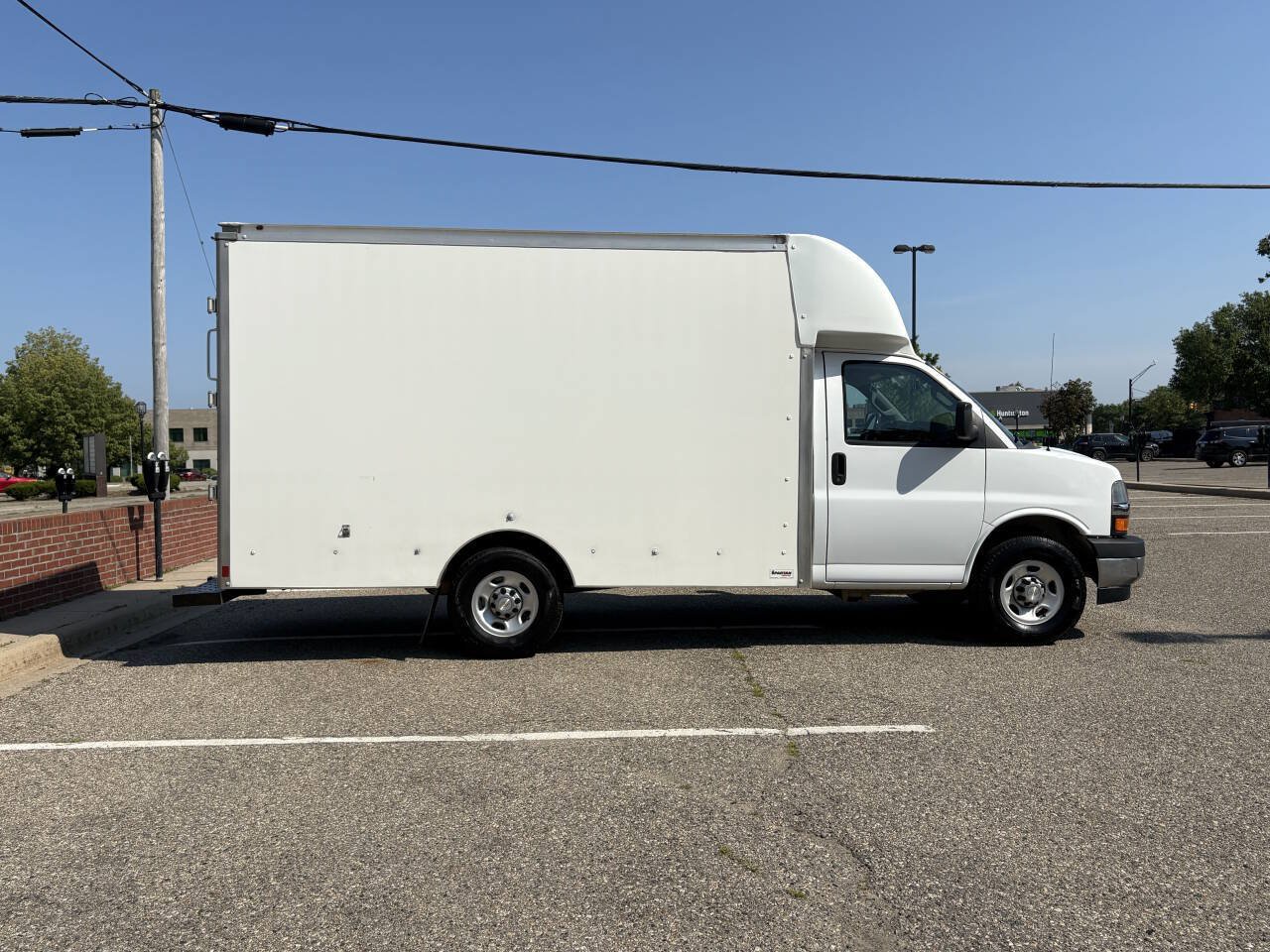 Used 2021 Chevrolet Express 3500 w/ Power Convenience Package RWD image 3
