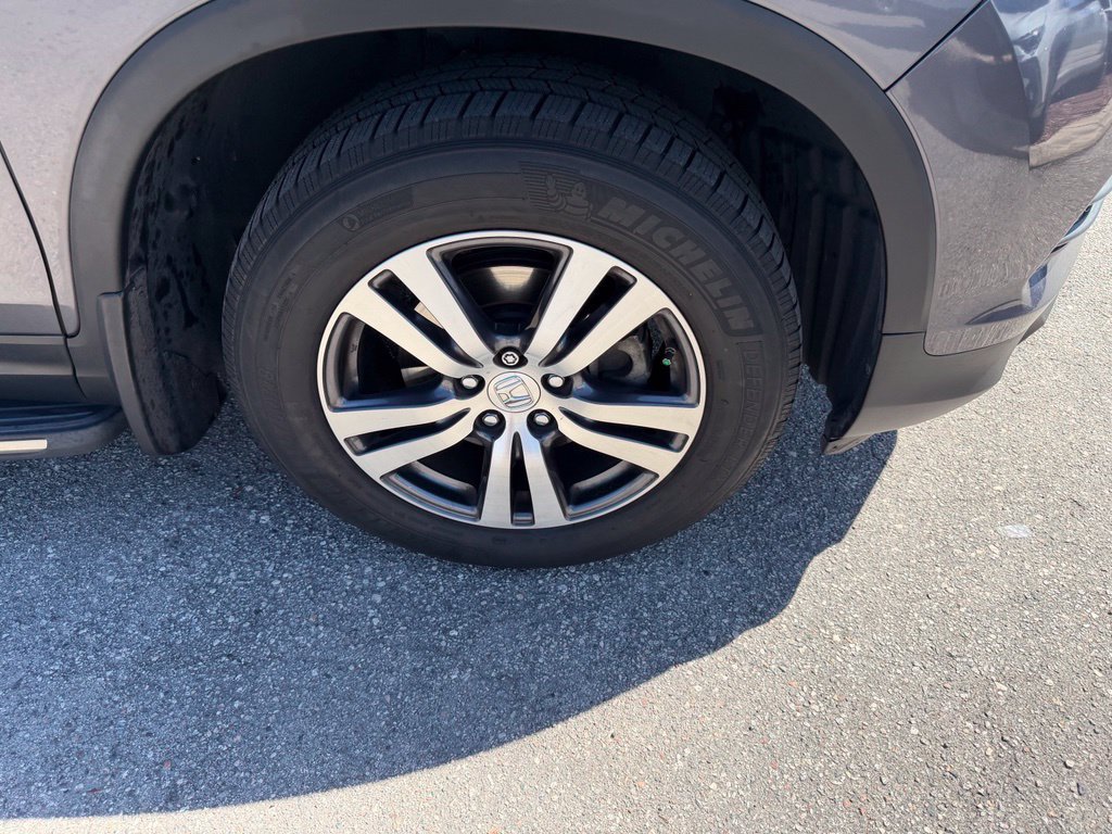 Used 2018 Honda Pilot EX image 4