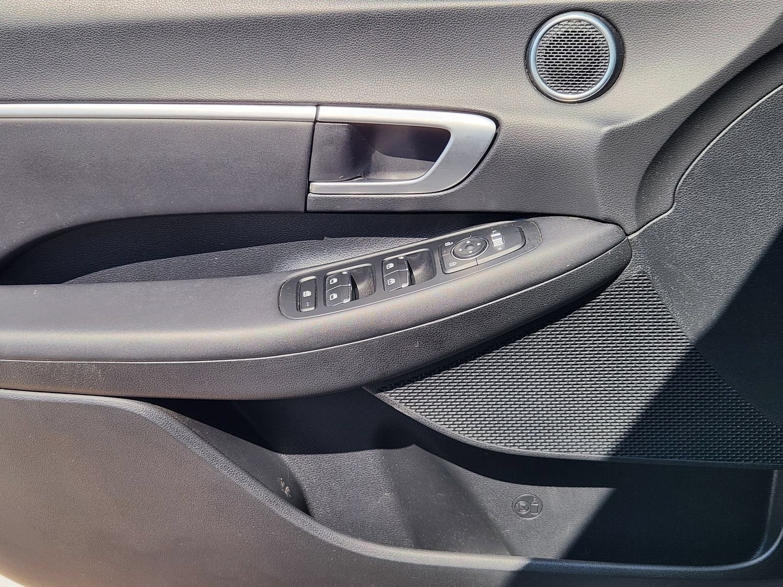 Used 2025 Hyundai Sonata SEL FWD image 33