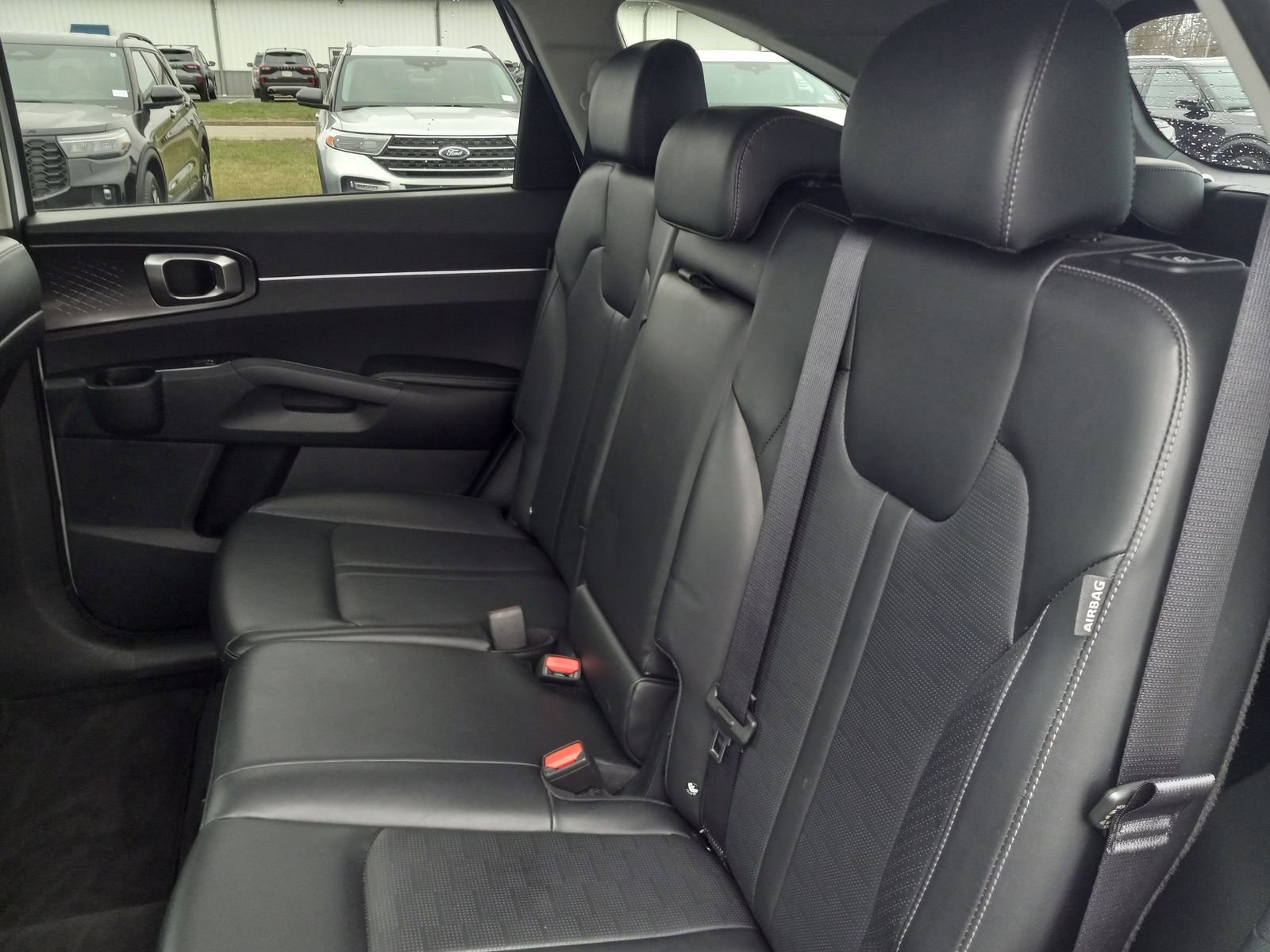 Used 2024 Kia Sorento S image 14