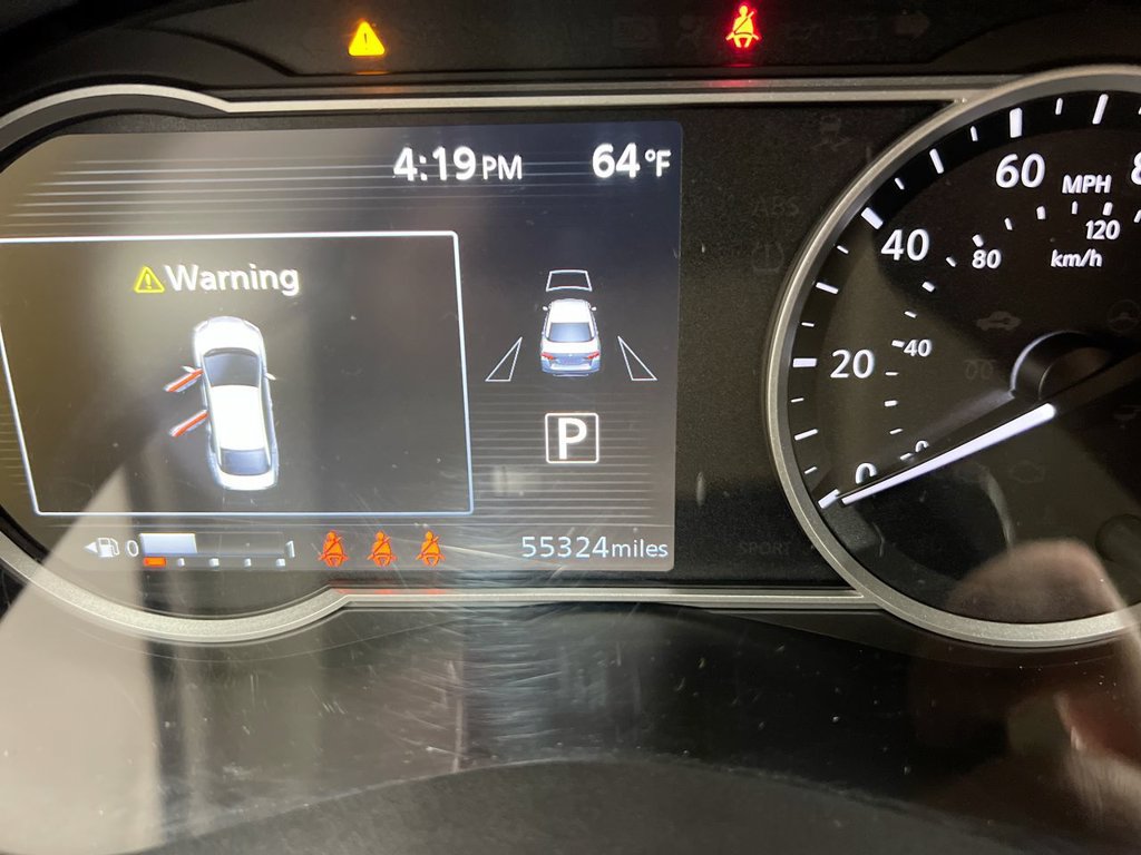Used 2024 Nissan Versa SR FWD image 13