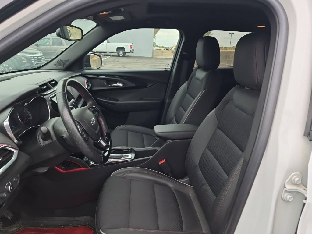 Used 2023 Chevrolet TrailBlazer RS w/ Sun and Liftgate Package AWD/4WD image 10