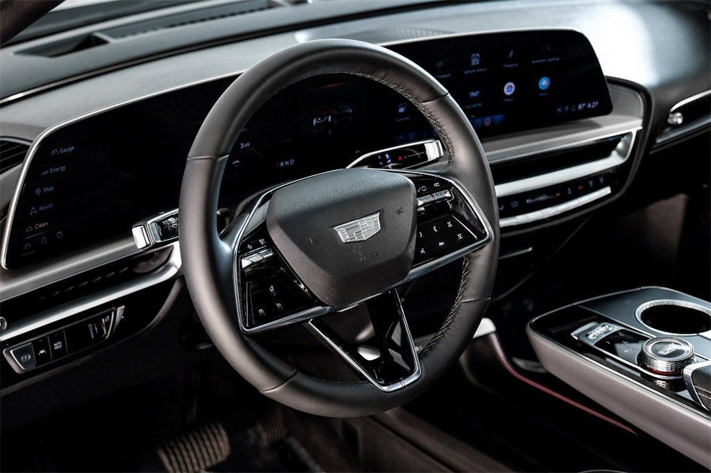 Used 2024 Cadillac Lyriq Luxury w/ LPO, Floor Liner Package image 15