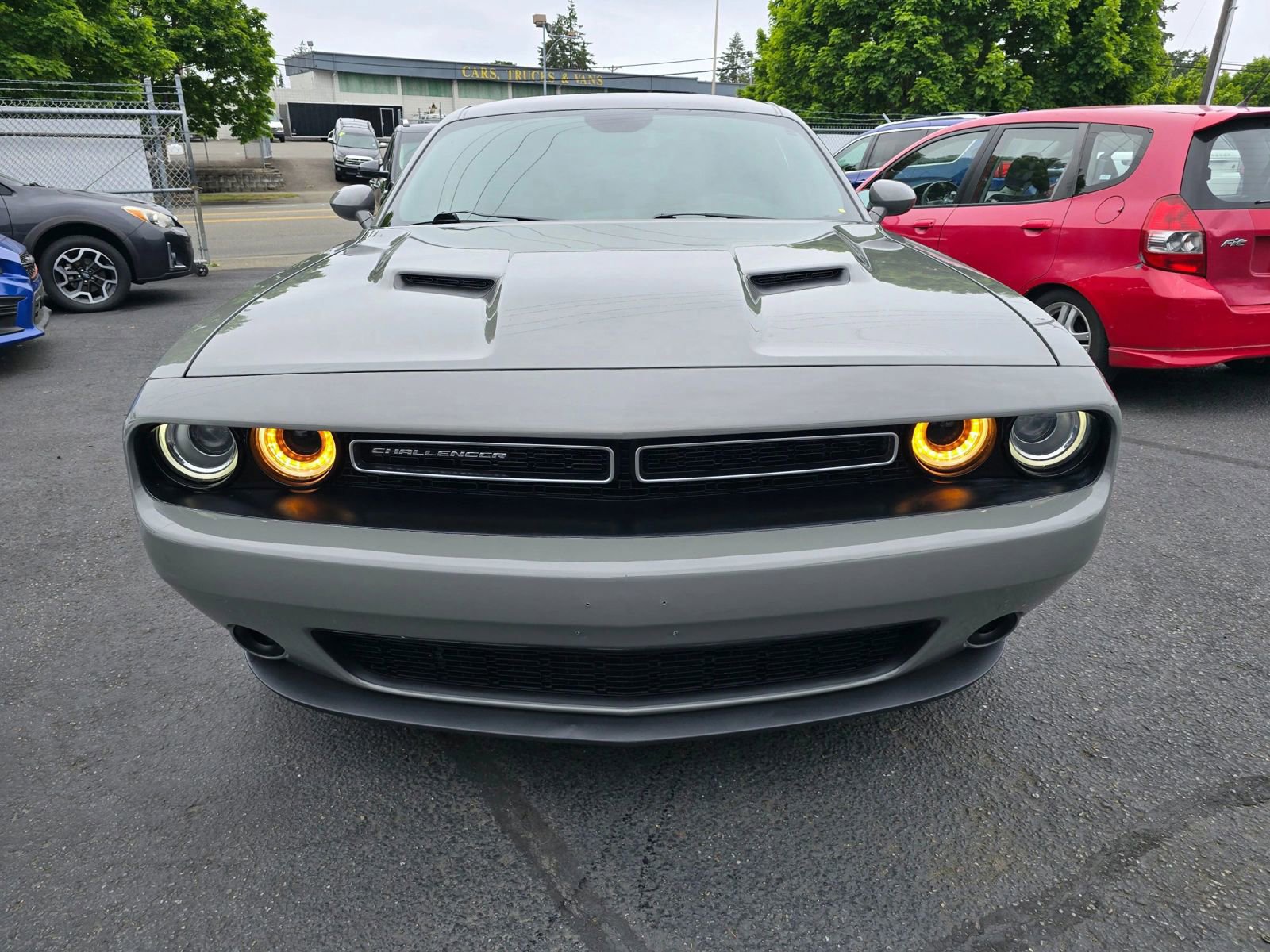 Used 2018 Dodge Challenger SXT RWD image 8