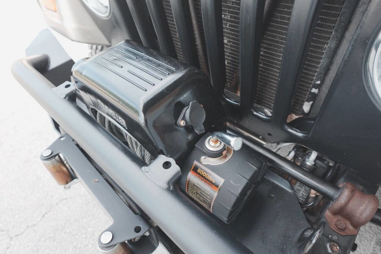 Used 2003 Jeep Wrangler X image 14