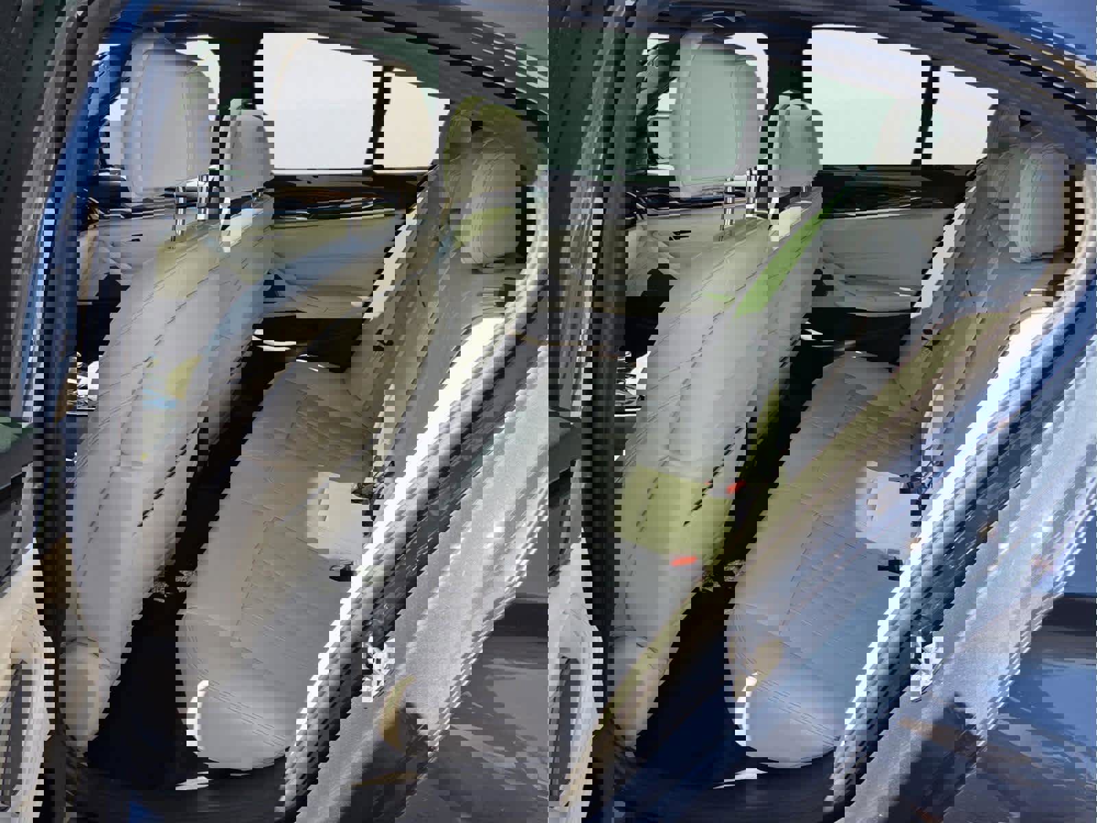 Certified 2023 BMW 530e w/ M Sport Package RWD image 9