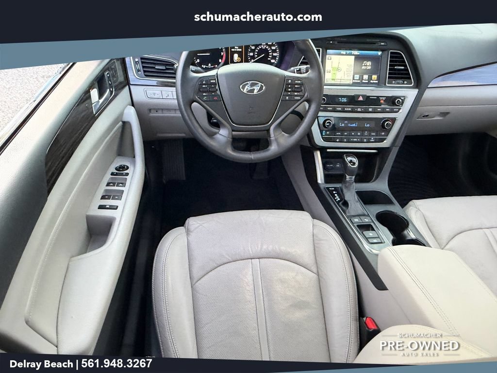 Used 2015 Hyundai Sonata Limited w/ Option Group 06 FWD image 14