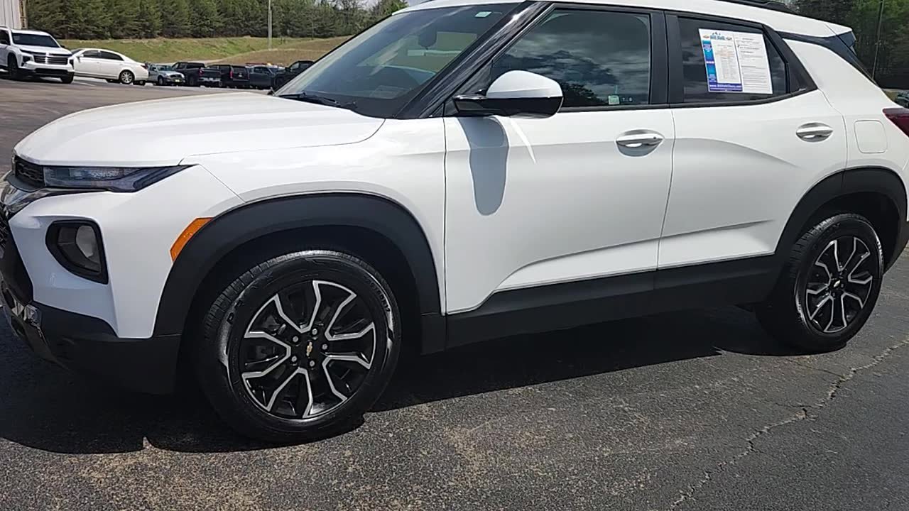 Used 2023 Chevrolet TrailBlazer ACTIV FWD image 4