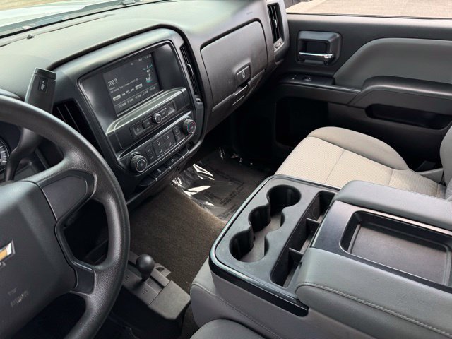 Used 2018 Chevrolet Silverado 1500 Custom w/ Custom Convenience Package AWD/4WD image 15