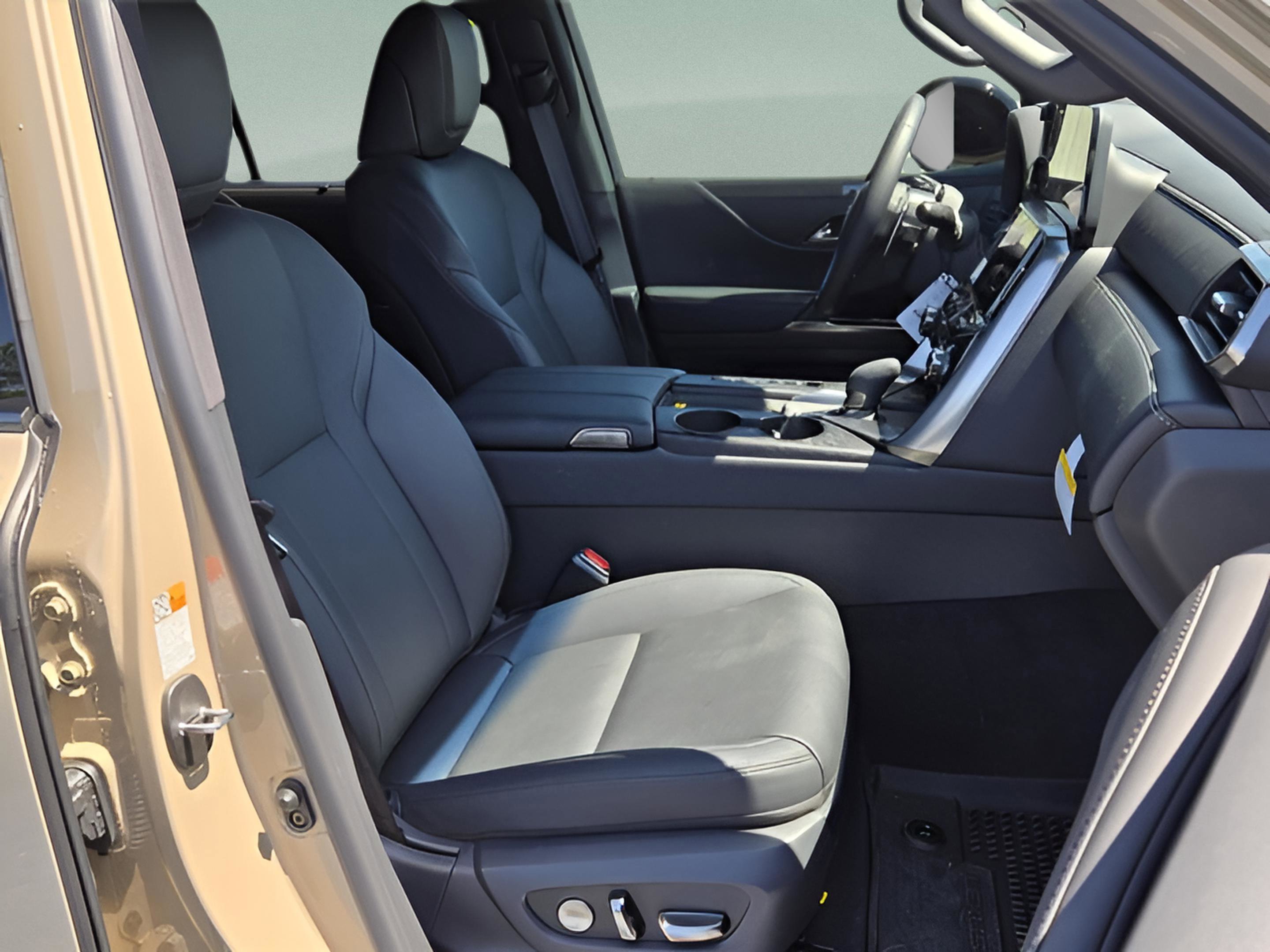 New 2026 Lexus LX 700h Overtrail AWD/4WD image 34