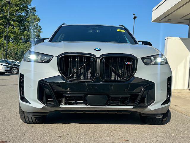New 2026 BMW X5 M60i image 2
