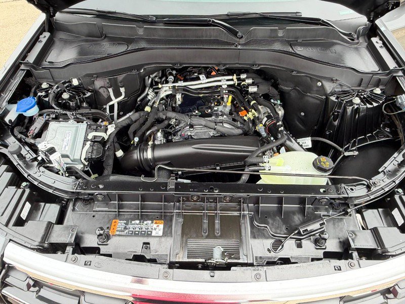 Used 2025 Ford Explorer Active w/ Active Comfort Package AWD/4WD image 11