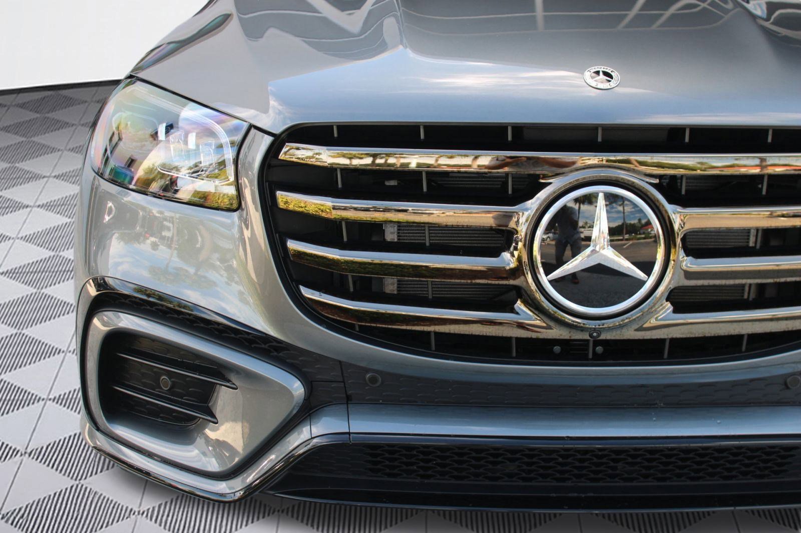 New 2026 Mercedes-Benz GLS 450 4MATIC image 11