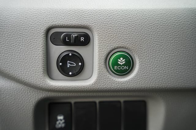 Used 2017 Honda Pilot LX image 38