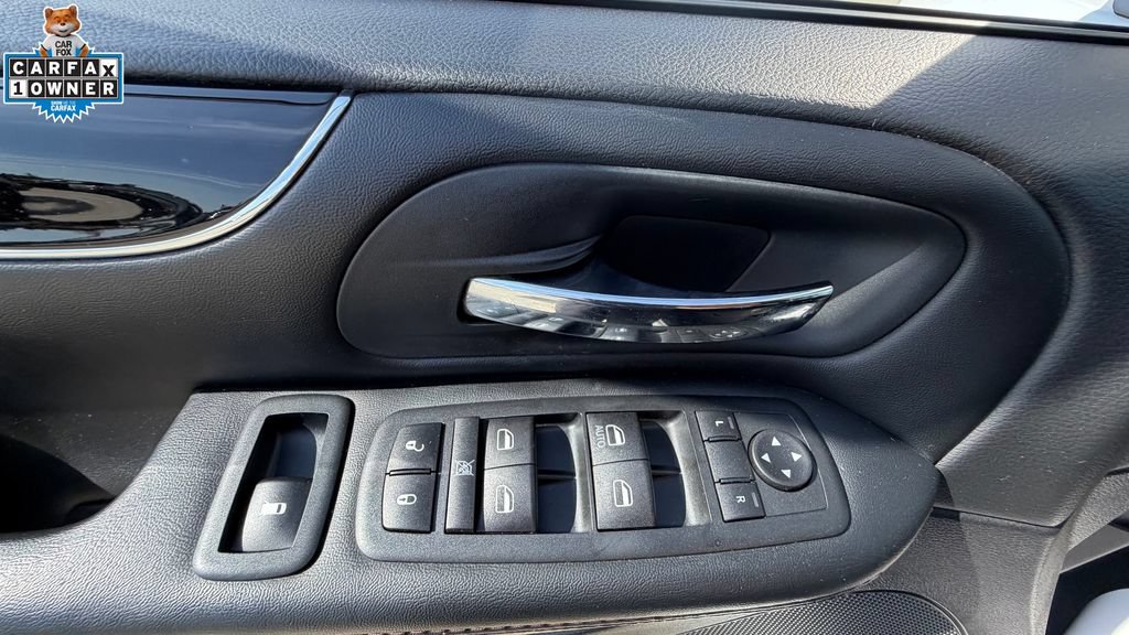 Used 2020 Dodge Grand Caravan SE FWD image 23