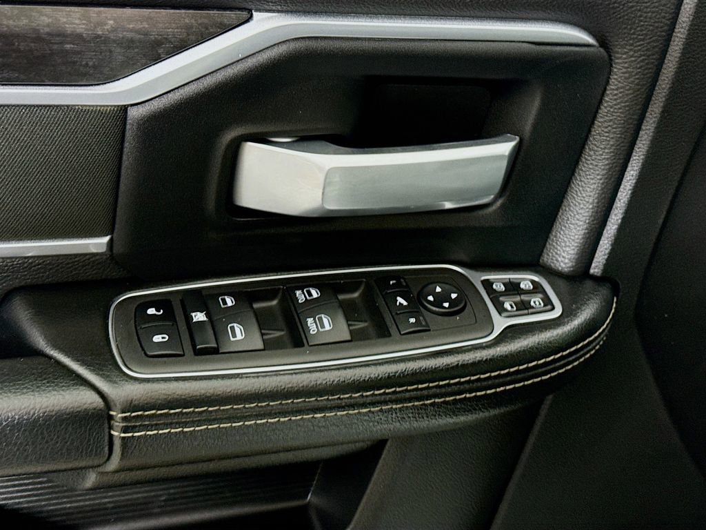 Used 2024 RAM 3500 Big Horn image 23