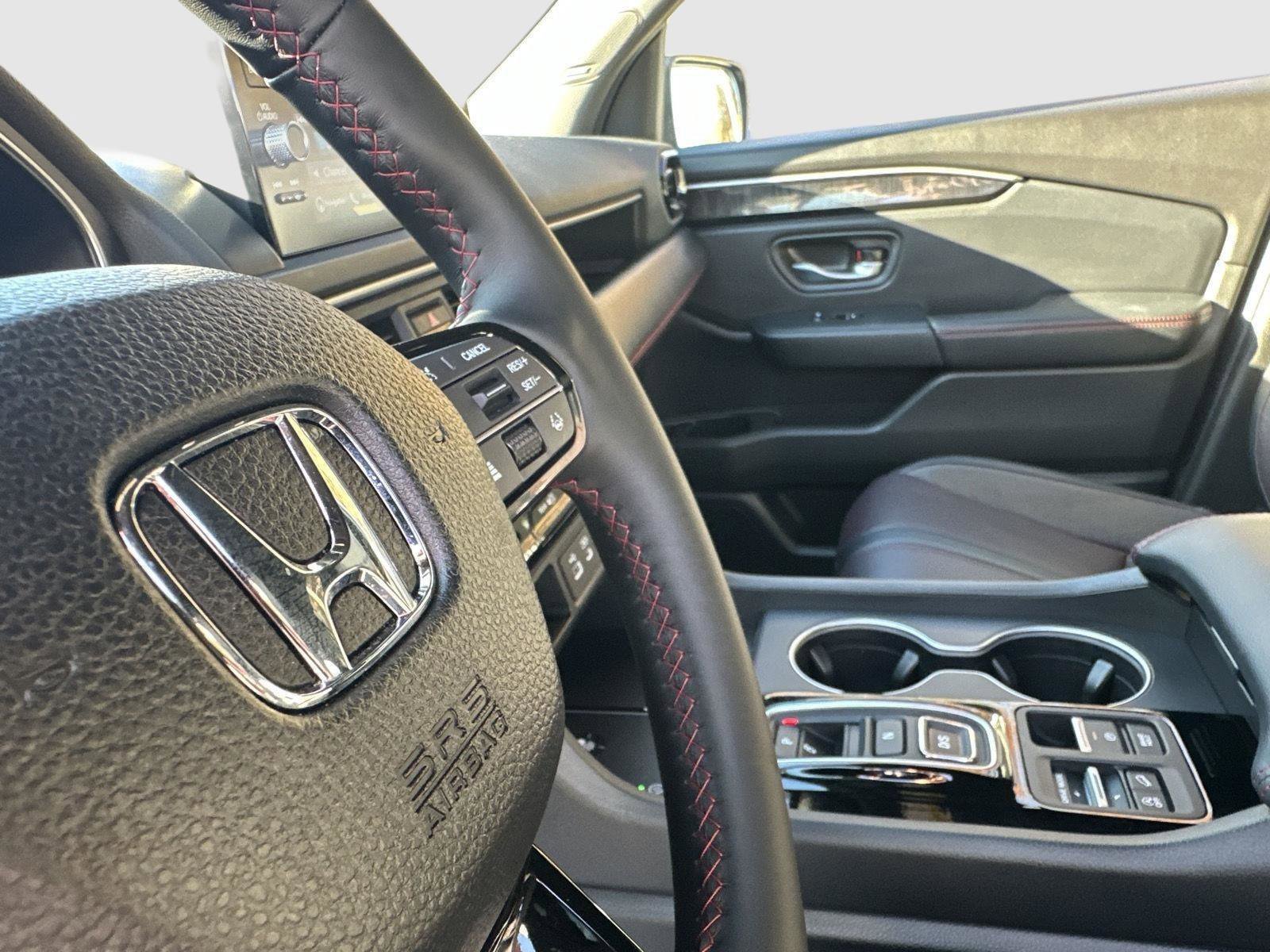 Certified 2025 Honda Pilot Black Edition image 55