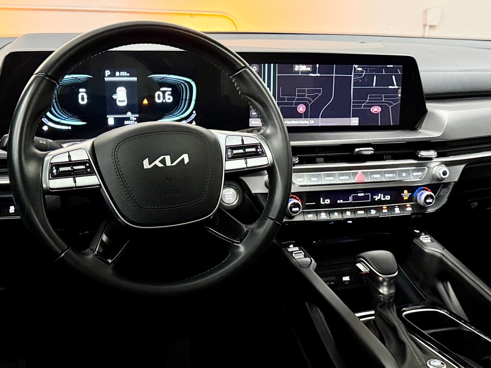 Used 2025 Kia Telluride S FWD image 36