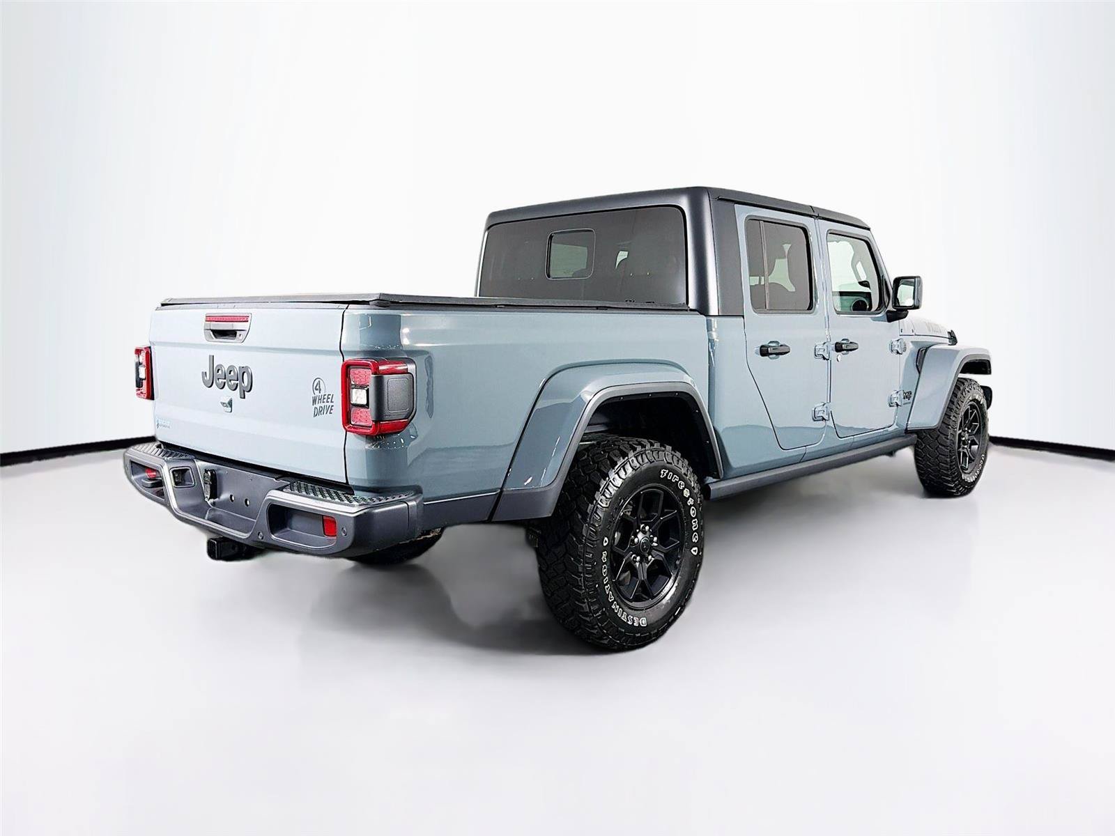 Used 2025 Jeep Gladiator Sport AWD/4WD image 11
