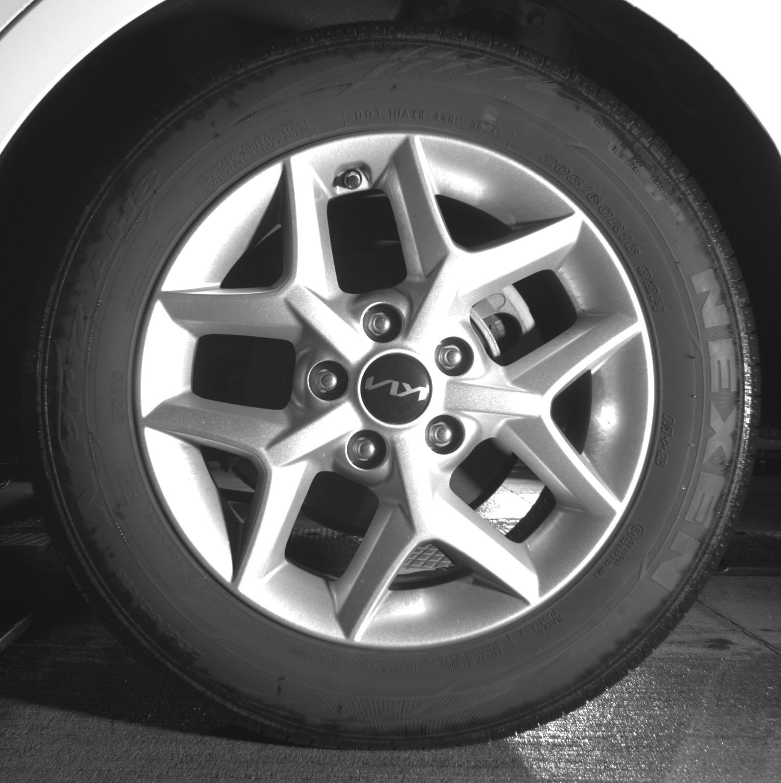 Used 2025 Kia Soul LX w/ LX Technology Package FWD image 19