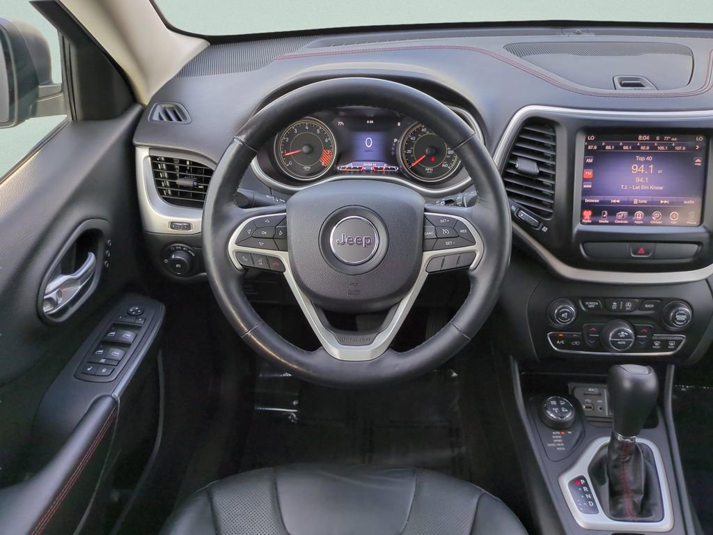 Used 2015 Jeep Cherokee Trailhawk w/ Comfort/Convenience Group AWD/4WD image 12