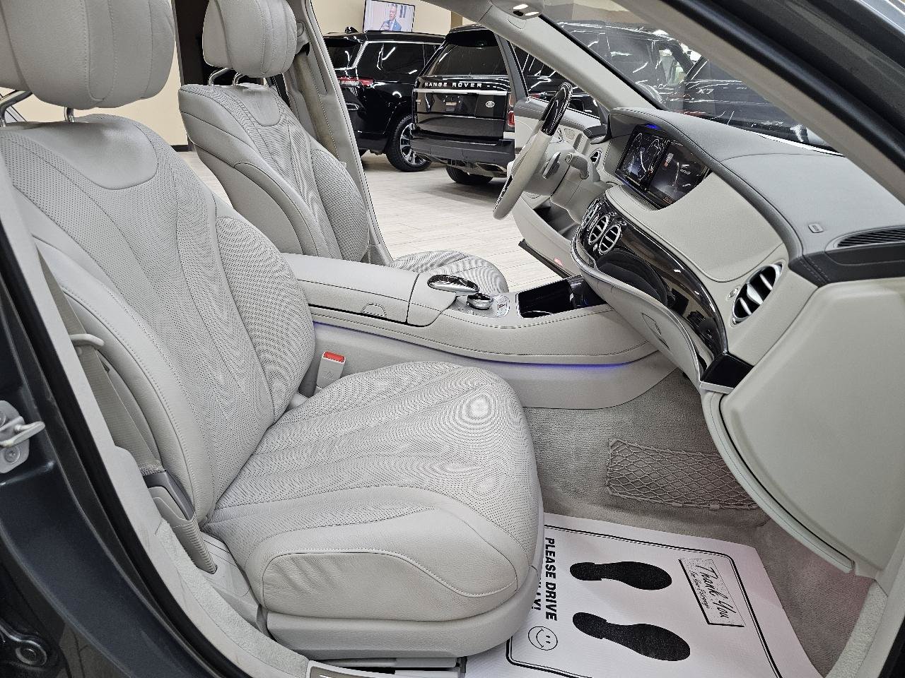 Used 2017 Mercedes-Benz S 550 4MATIC Sedan image 21