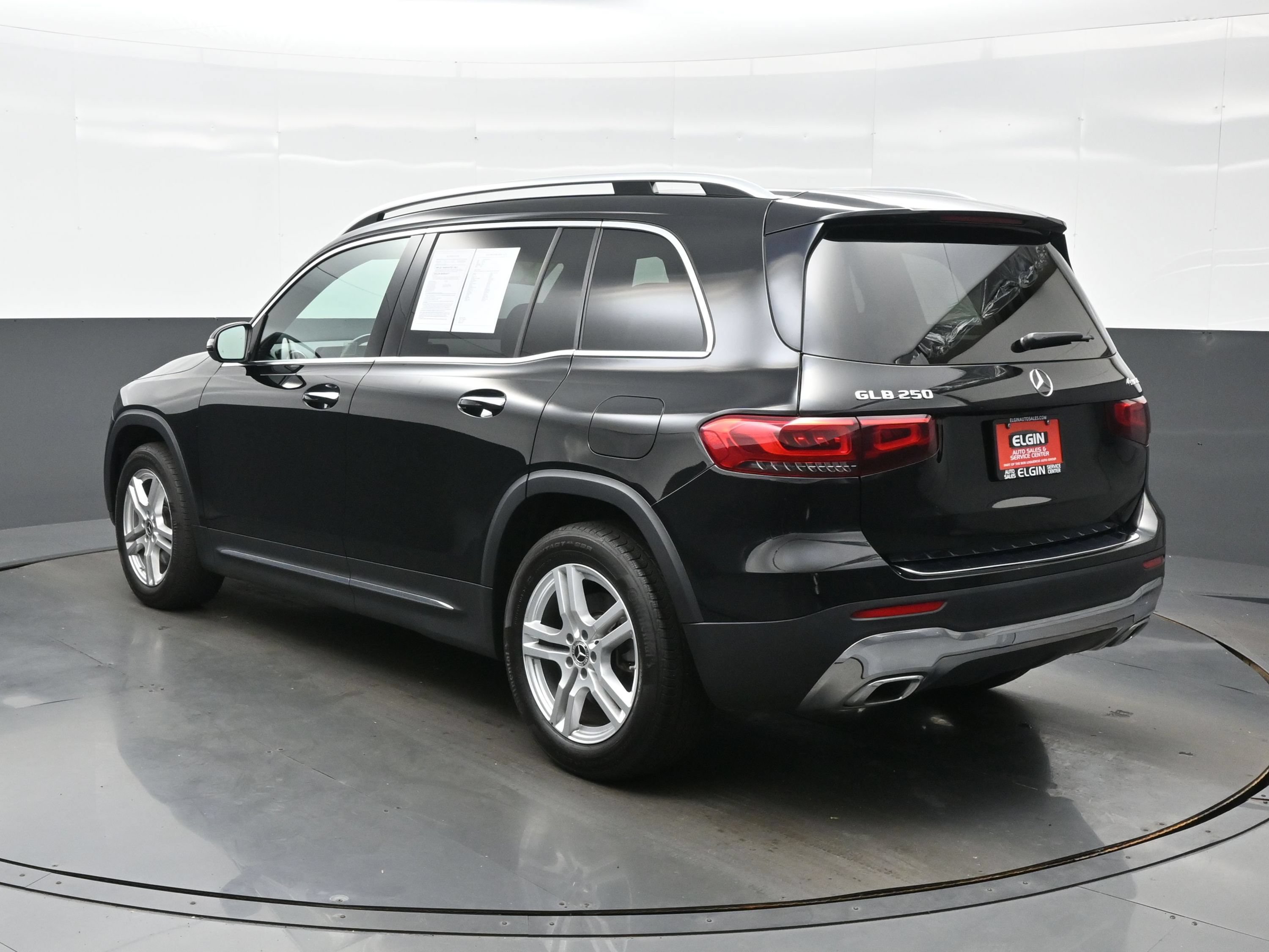Used 2022 Mercedes-Benz GLB 250 4MATIC image 4